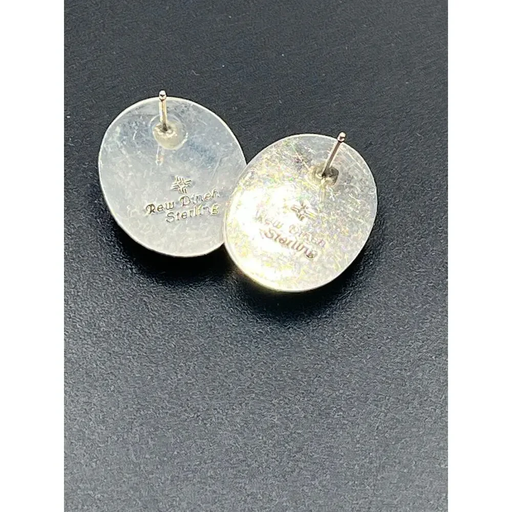 Rew Dinah‎ Richard Edward Wiley Sterling Silver Oval Mother of Pearl Earrings